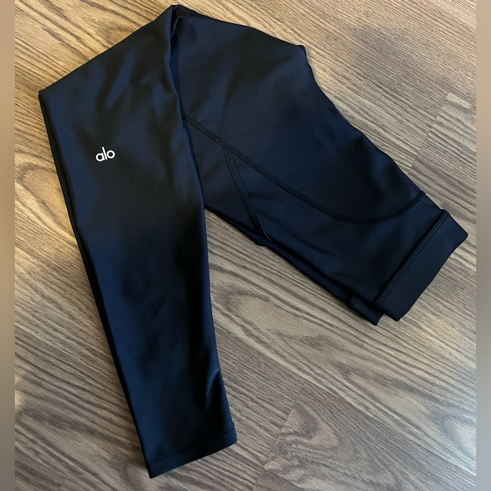 ALO Yoga Leggings 🖤♣️🐼